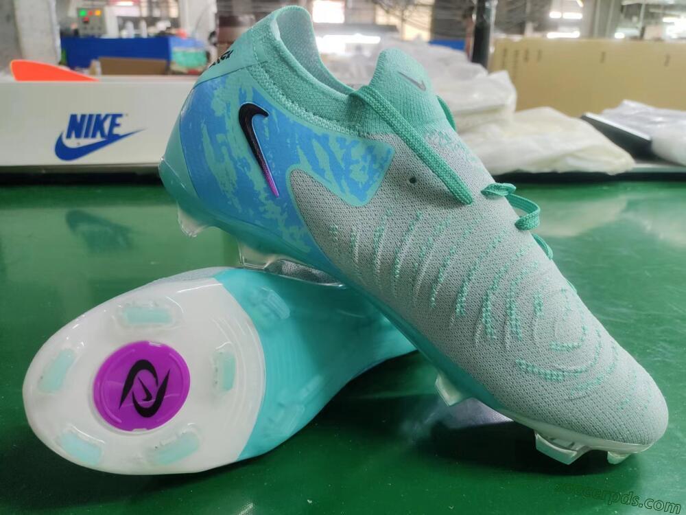 Nike Phantom Luna 2 Elite LV8 FG Low-Tops Football Boots - Jade/Black/Purple