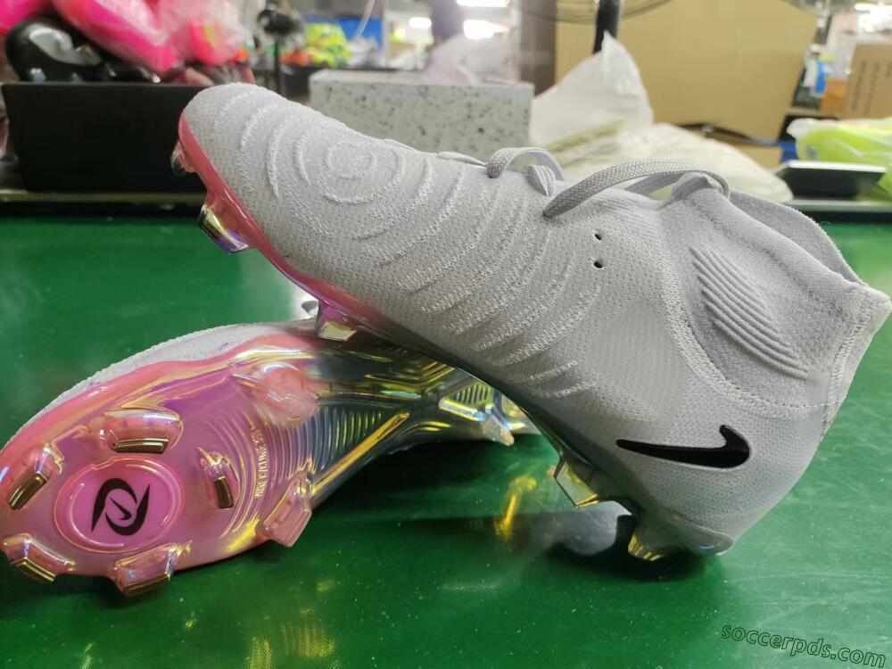 Nike Phantom Luna Elite NU FG High-Tops Football Boots - Grey/Black/Blue