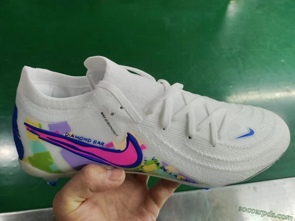 Nike Phantom Luna Elite NU FG Low-Tops Football Boots - Beige/Blue/Yellow/Pink