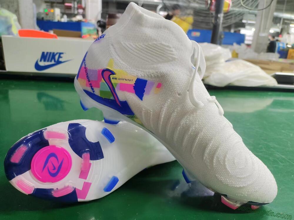 Nike Phantom Luna Elite NU FG High-Tops Football Boots - Beige/Blue/Yellow/Pink