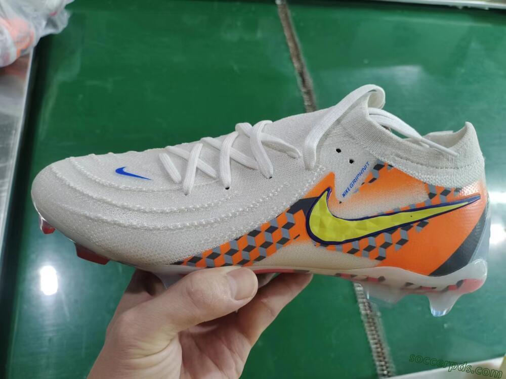 Nike Phantom Luna 2 Elite Olympics 2024 FG Low-Tops Football Boots - White/Multicolor
