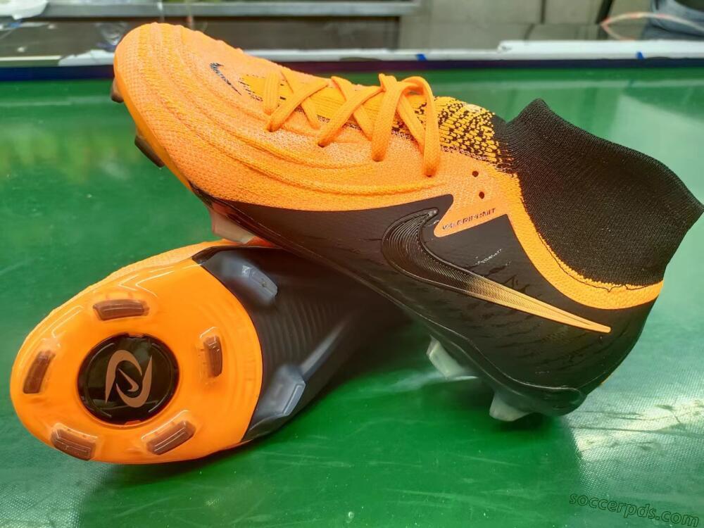 Nike Phantom Luna Elite NU FG High-Tops Football Boots - Orange/Black