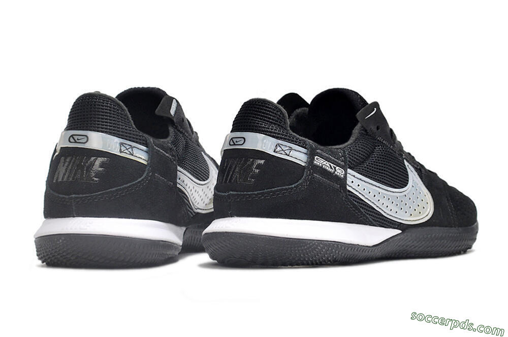 Nike Street Gato IC Low-Tops Football Shoes - Black/White 6
