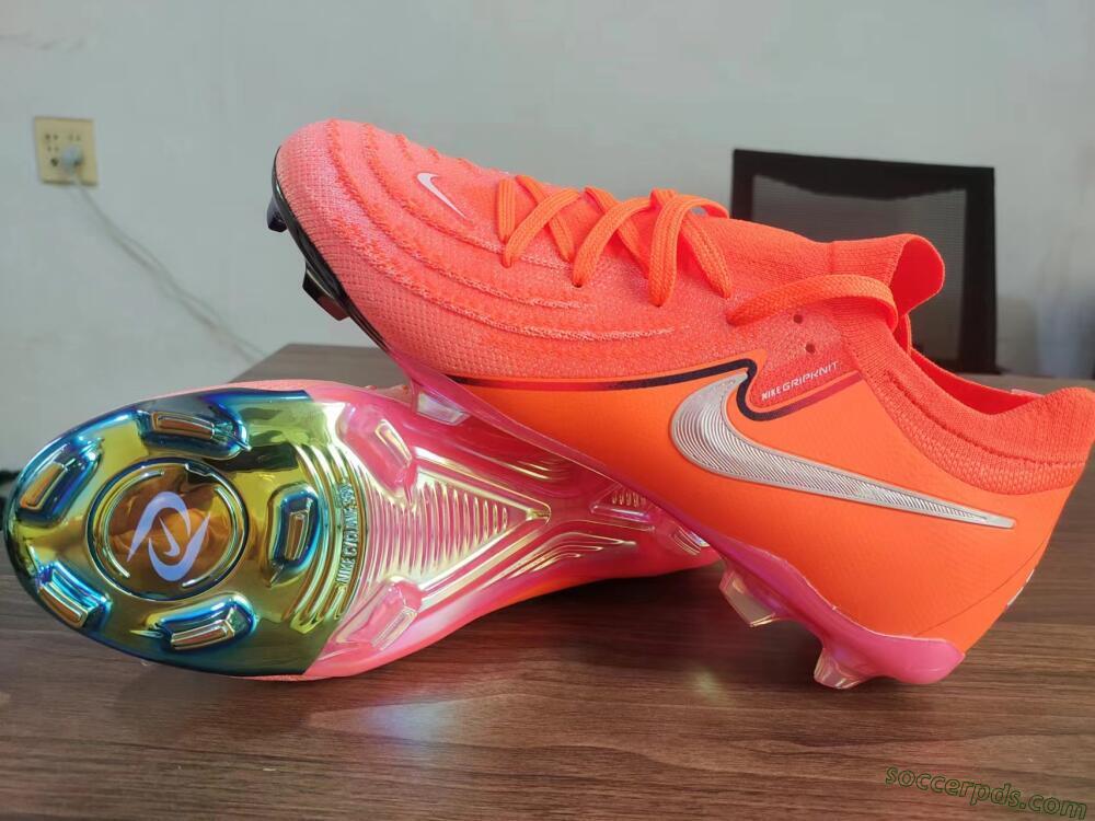 Nike Phantom Luna Elite FG Low-Tops Football Boots - Red/Blue/Gold