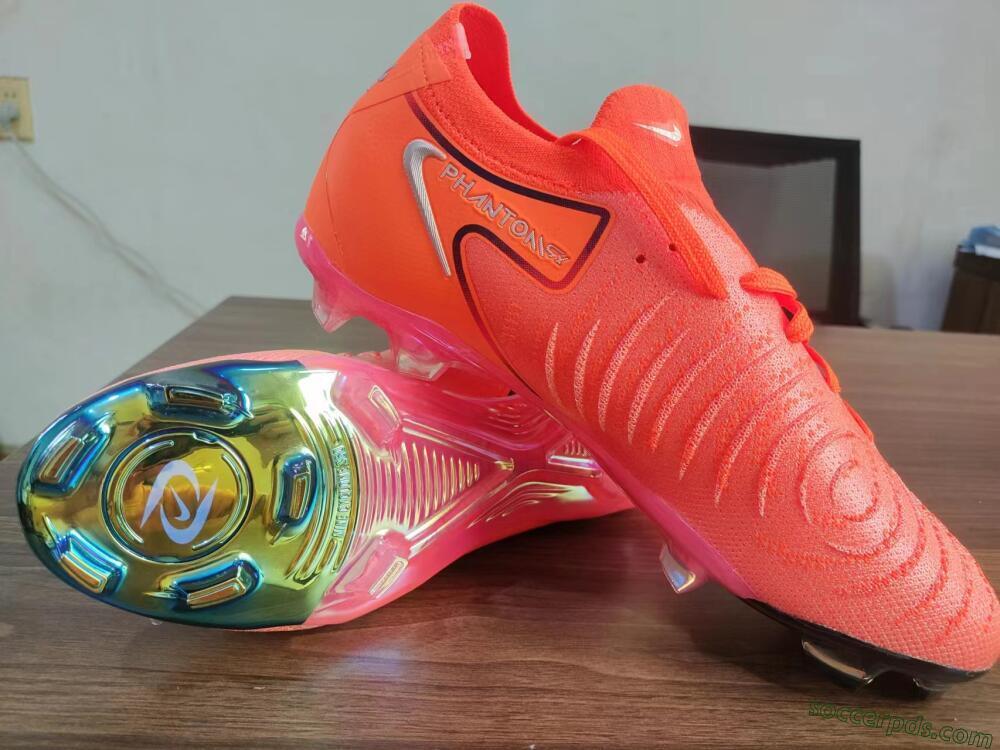 Nike Phantom Luna Elite FG Low-Tops Football Boots - Red/Blue/Gold