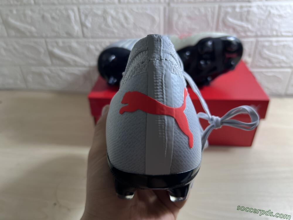 Puma Future Z 1.3 Instinct FG Low-Tops Football Boots - Grey/White