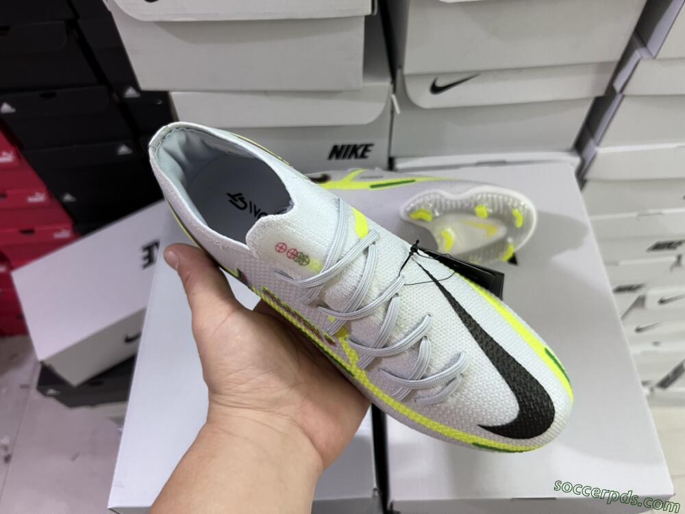 Nike Phantom GT 2 Elite FG Low-Tops Football Boots - White/Green