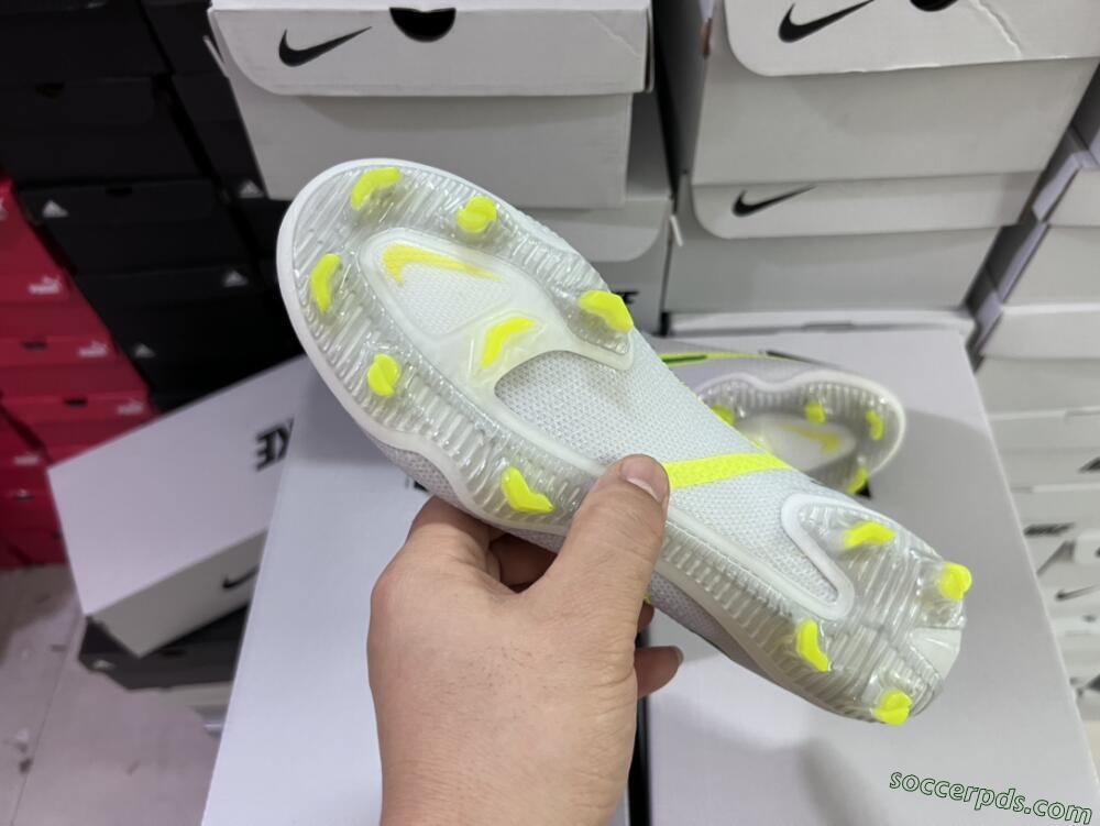 Nike Phantom GT 2 Elite FG Low-Tops Football Boots - White/Green
