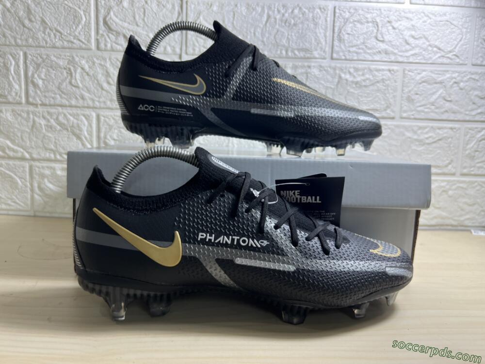 Nike Phantom GT 2 FG Low-Tops Football Boots - Black/Silver/Gold