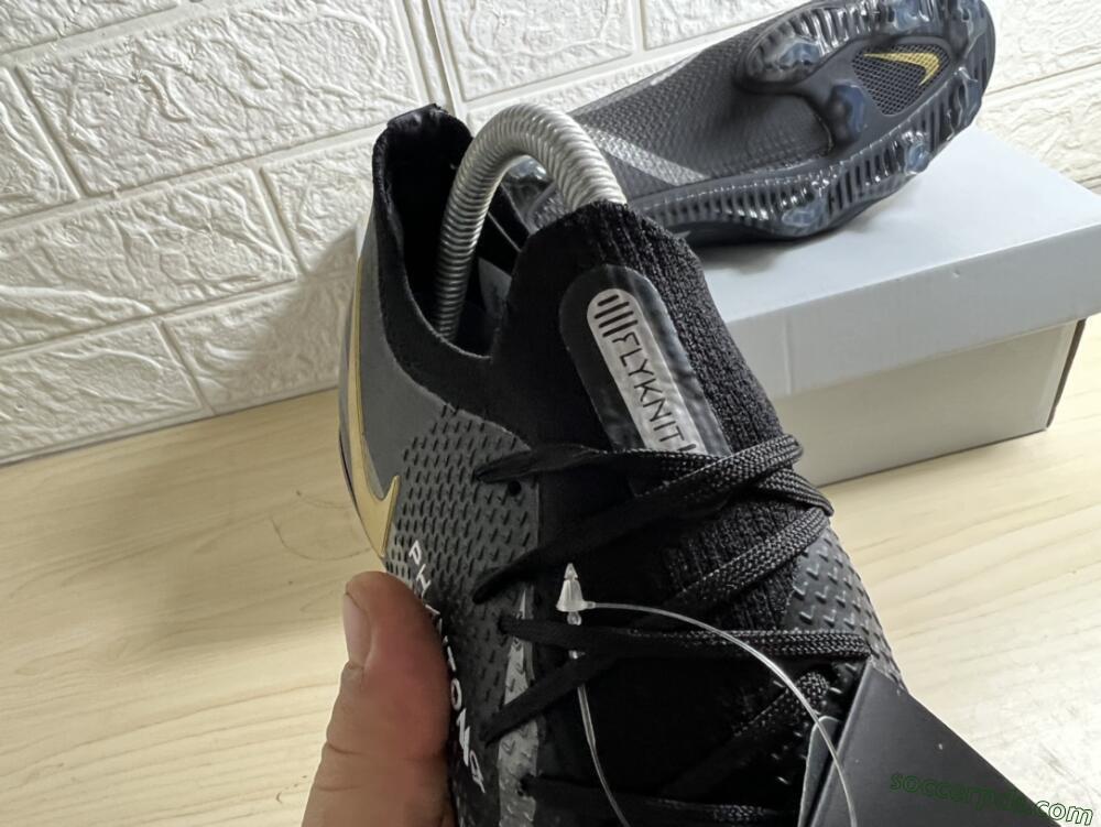 Nike Phantom GT 2 FG Low-Tops Football Boots - Black/Silver/Gold