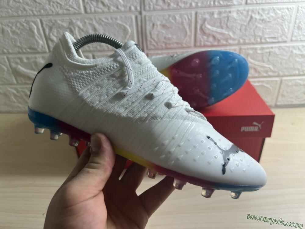 Puma Future Z 1.3 Instinct MG Low-Tops Football Boots - White/Black