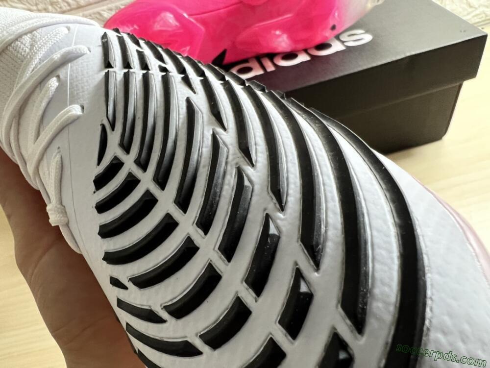 Adidas Predator Edge.1 Low FG Low-Tops Football Boots - White/Pink