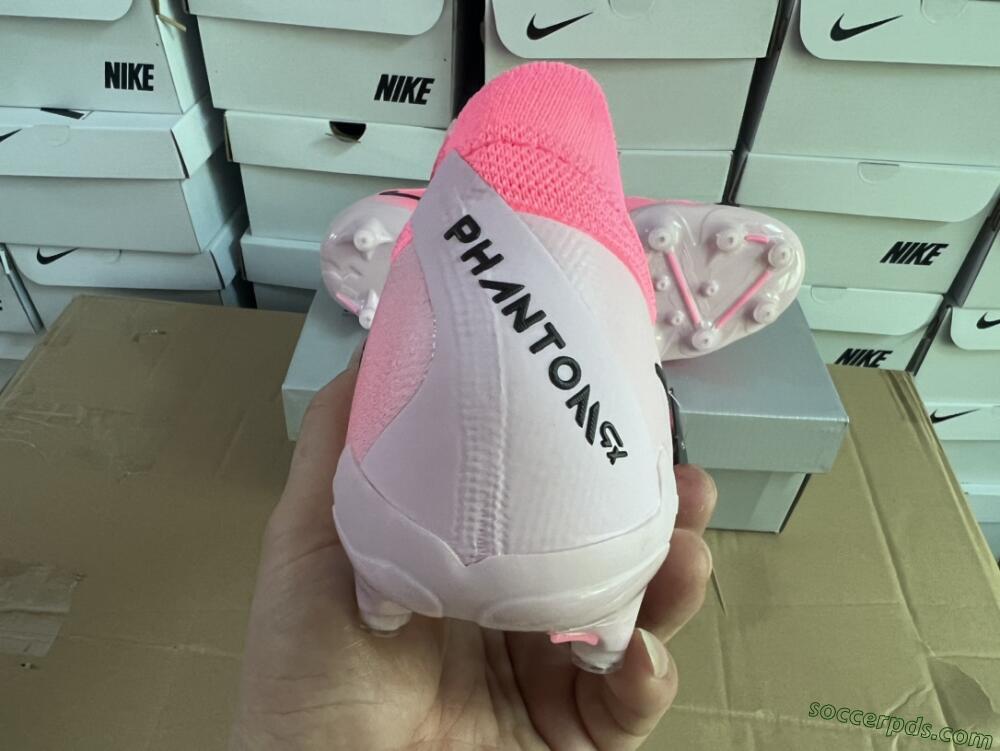 Nike Phantom Luna Elite AG Low-Tops Football Boots - Pink/Black/White