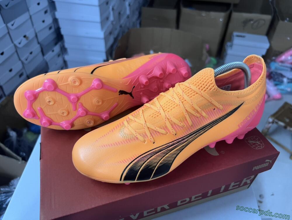 Puma Ultra Ultimate MG Low-Tops Football Boots - Yellow/Black/Pink