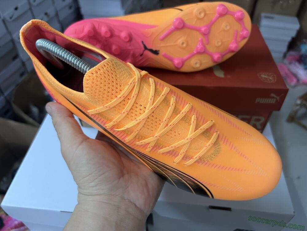 Puma Ultra Ultimate MG Low-Tops Football Boots - Yellow/Black/Pink