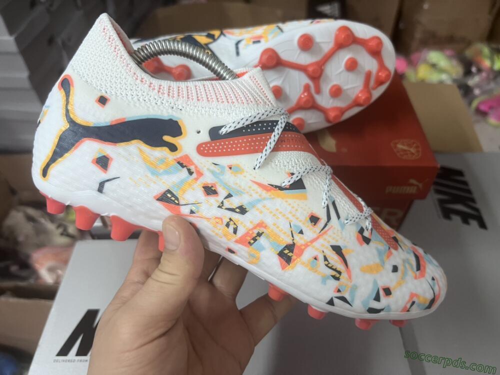 Puma Future Ultimate MG Low-Tops Football Boots - White/Blue/Yellow