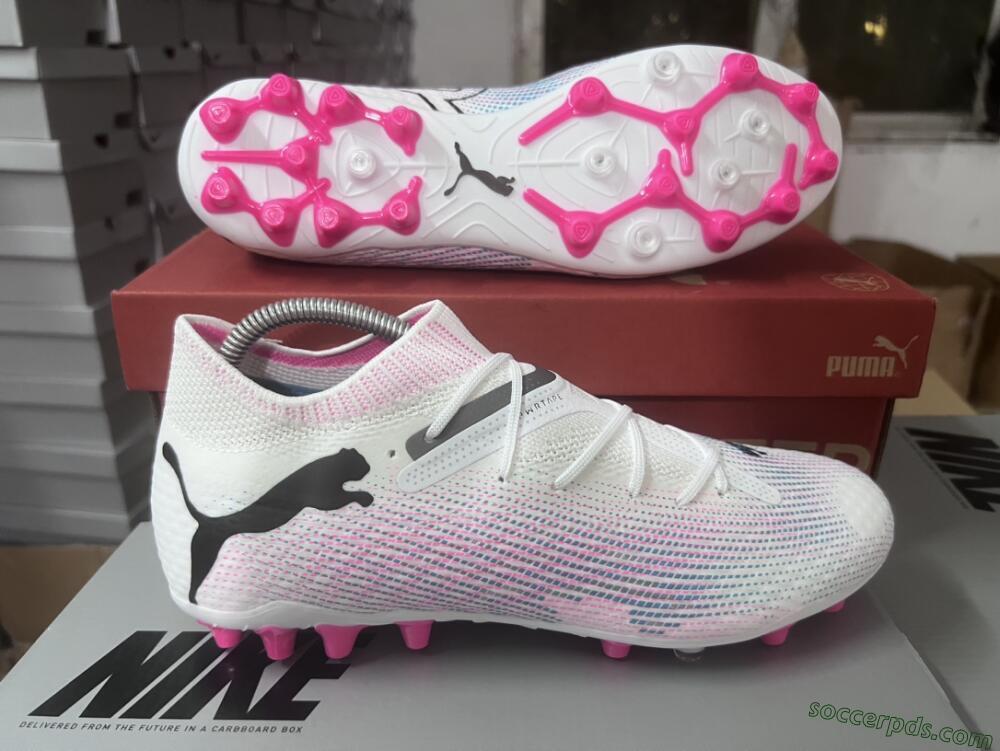 Puma Future Ultimate MG Low-Tops Football Boots - White/Blue/Pink
