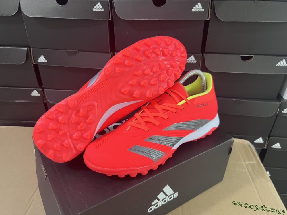 Adidas Predator Elite TF Low-Tops Football Shoes - Red/Black/White