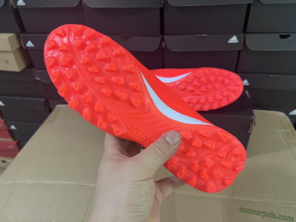 Adidas Predator Elite TF Low-Tops Football Shoes - Red/Black/White