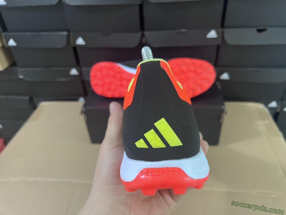 Adidas Predator 24 Elite TF Low-Tops Football Shoes - Black/White/Orange