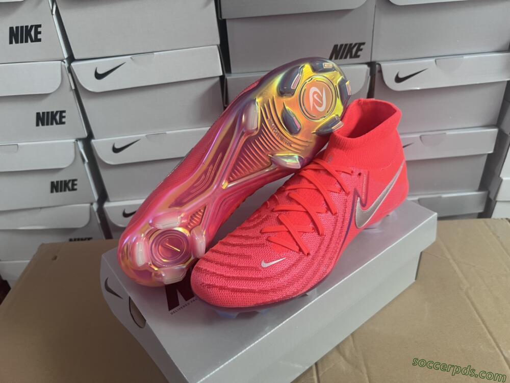 Nike Phantom Luna Elite FG High-Tops Football Boots - Red/Black/Gold