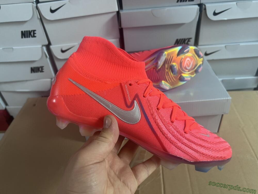 Nike Phantom Luna Elite FG High-Tops Football Boots - Red/Black/Gold