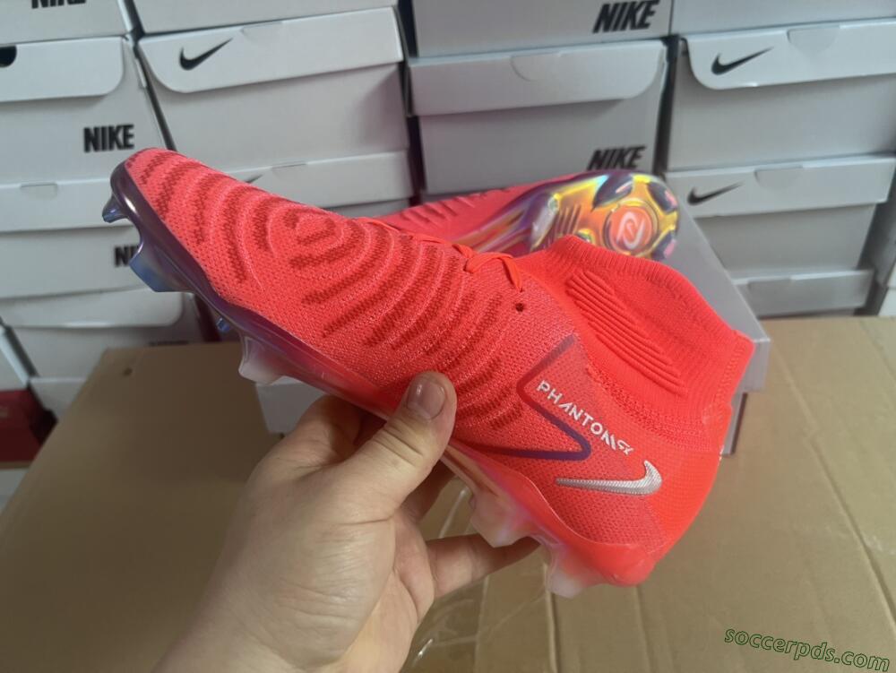 Nike Phantom Luna Elite FG High-Tops Football Boots - Red/Black/Gold
