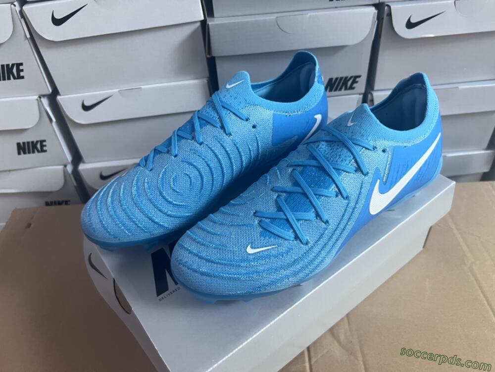 Nike Phantom Luna Elite NU FG Low-Tops Football Boots - Light Blue/White