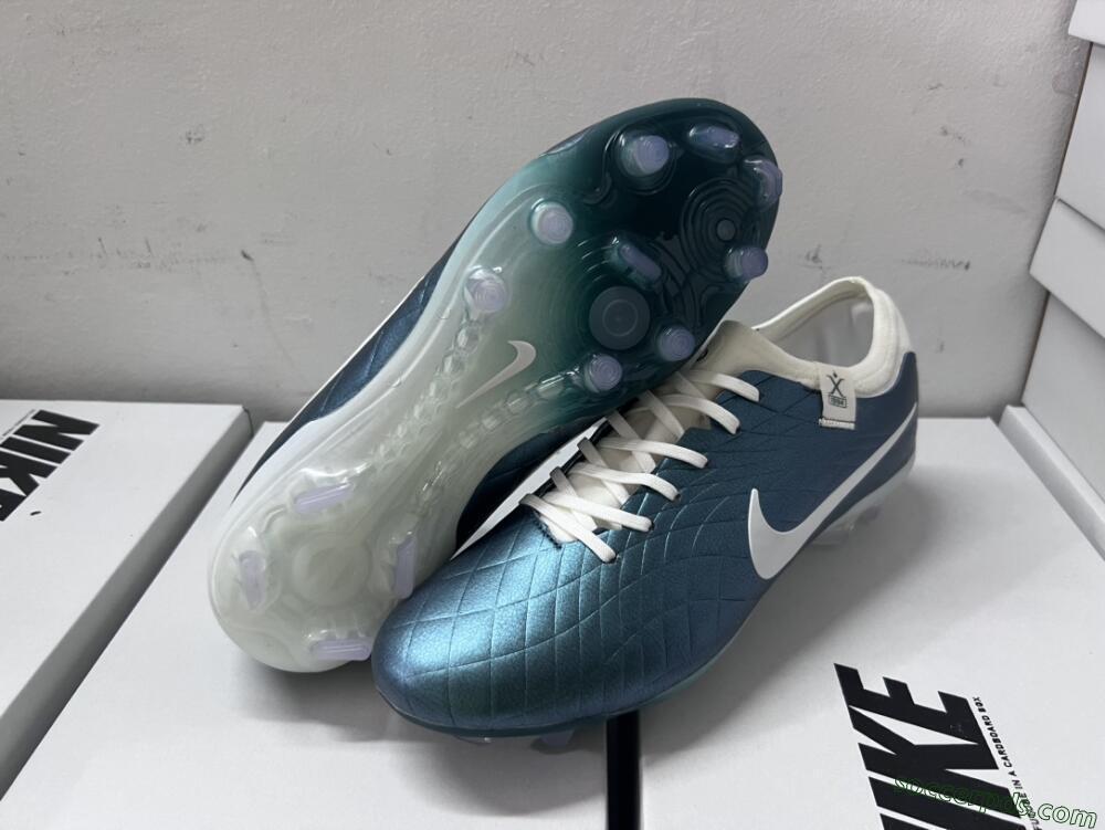 Nike Tiempo Legend 10 Elite FG Low-Tops Football Boots - Jade/White