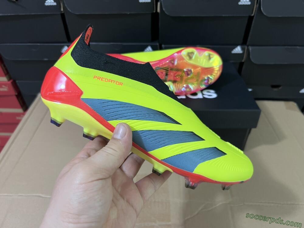 Adidas Predator Accuracy+ Laceless FG Low-Tops Football Boots - Yellow/Black/Grey