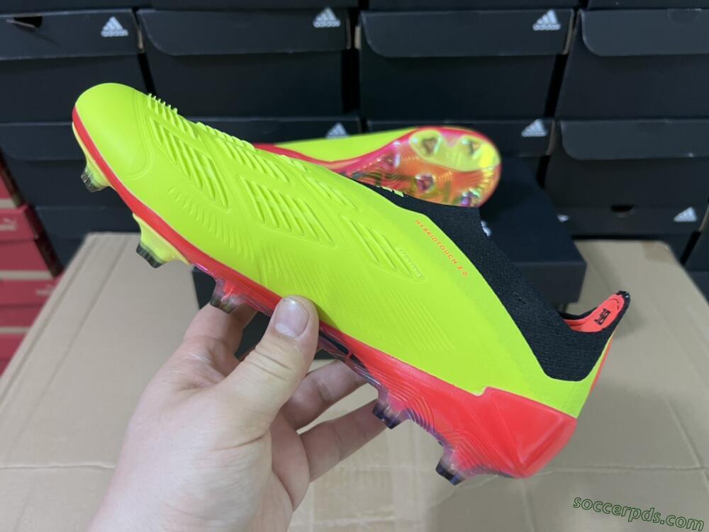 Adidas Predator Accuracy+ Laceless FG Low-Tops Football Boots - Yellow/Black/Grey