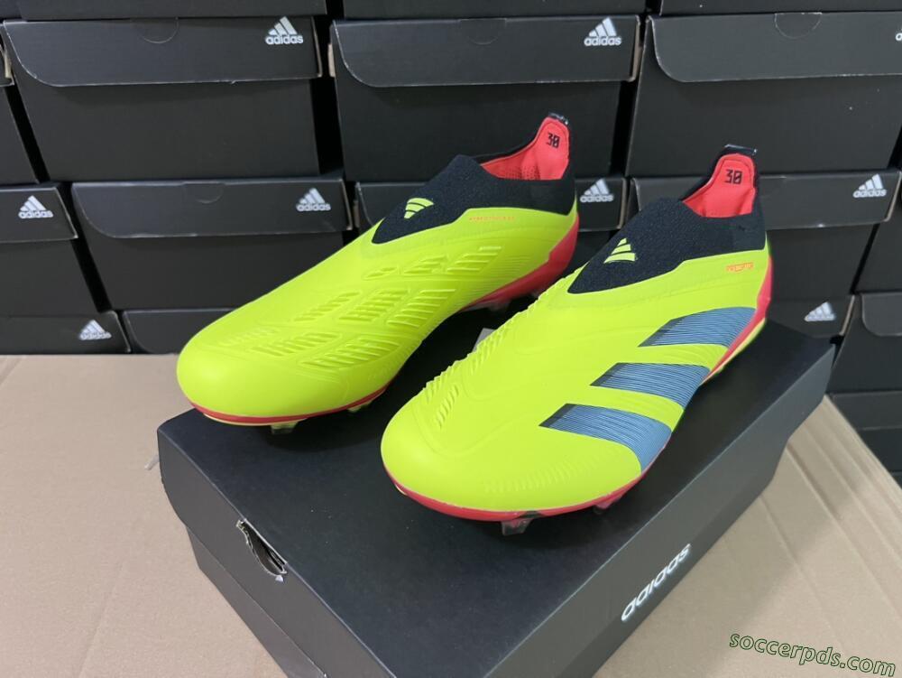 Adidas Predator Accuracy+ Laceless FG Low-Tops Football Boots - Yellow/Black/Grey