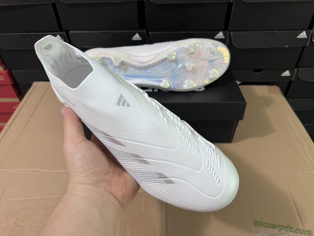 Adidas Predator Elite Laceless FG Low-Tops Football Boots - White/Silver