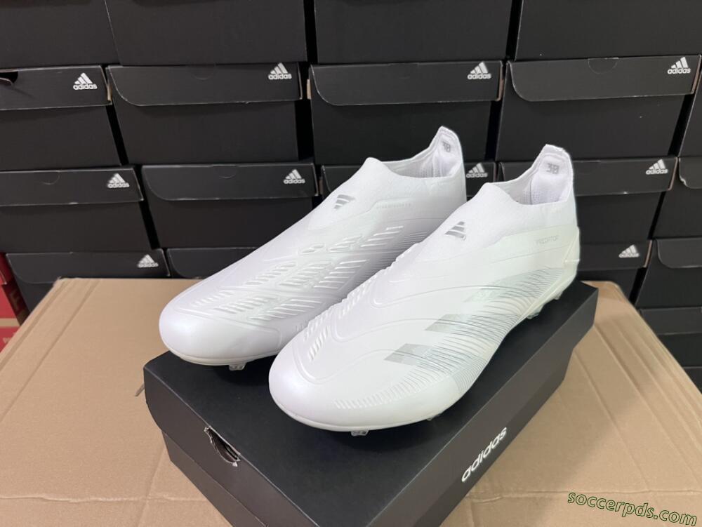 Adidas Predator Elite Laceless FG Low-Tops Football Boots - White/Silver