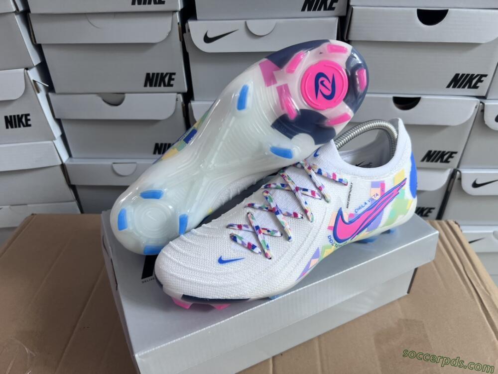 Nike Phantom Luna Elite NU FG High-Tops Football Boots - Beige/Blue/Yellow/Pink