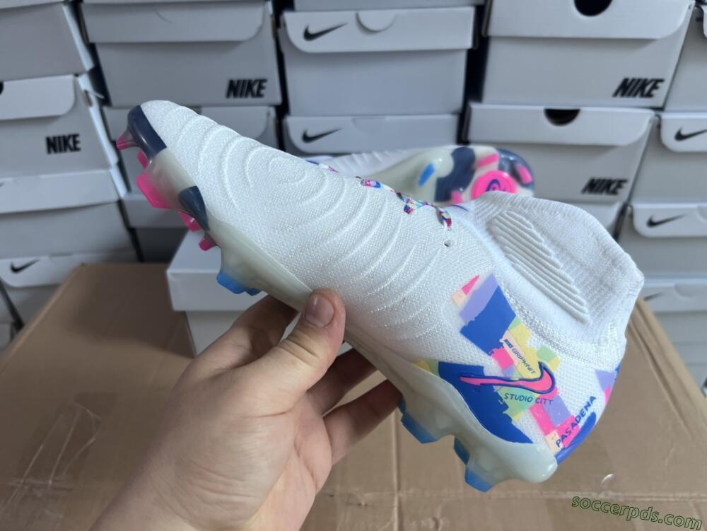 Nike Phantom Luna Elite NU FG High-Tops Football Boots - Beige/Blue/Yellow/Pink