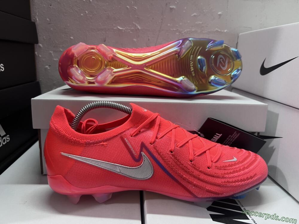 Nike Phantom Luna Elite FG Low-Tops Football Boots - Red/Blue/Gold