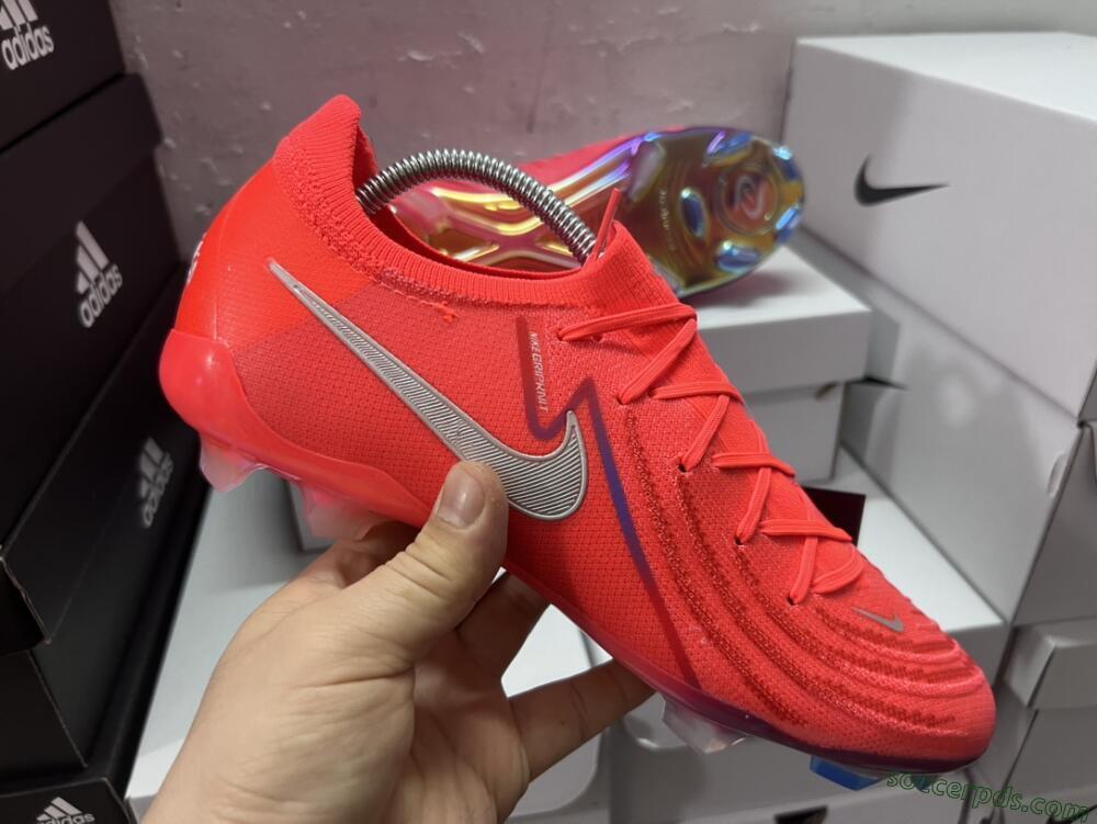 Nike Phantom Luna Elite FG Low-Tops Football Boots - Red/Blue/Gold