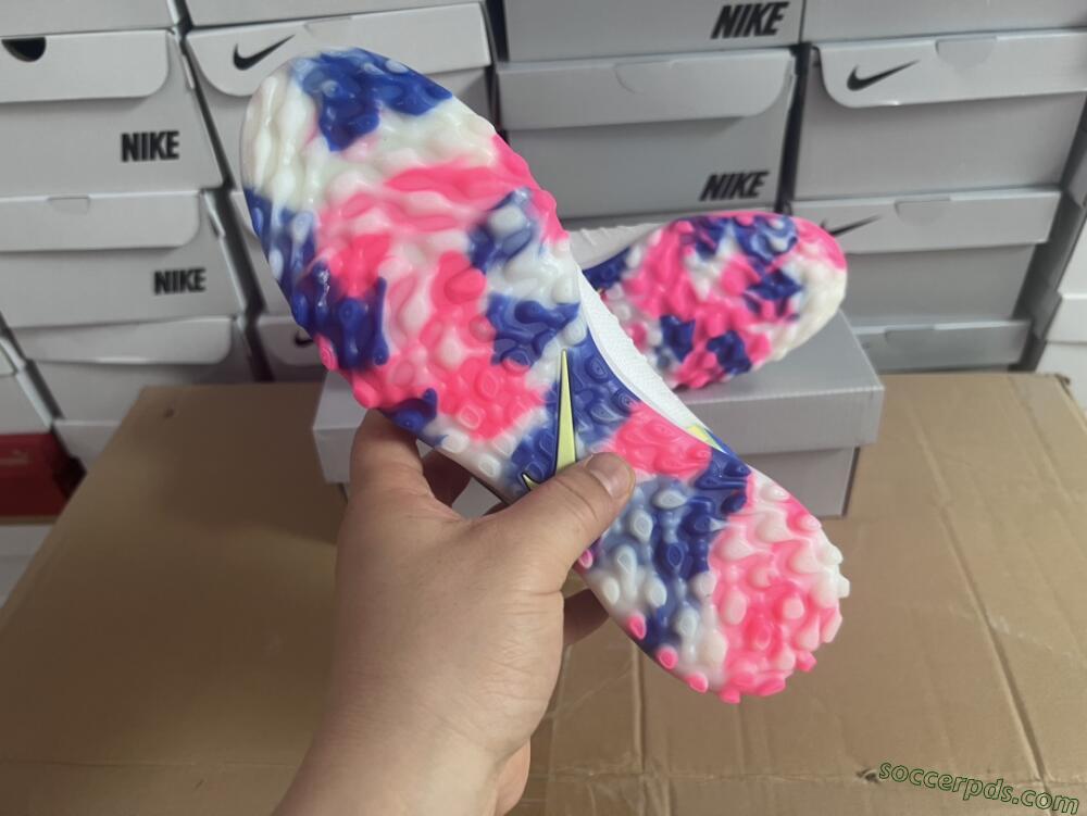 Nike Phantom Luna Elite TF Low-Tops Football Shoes - White/Blue/Pink/Yellow