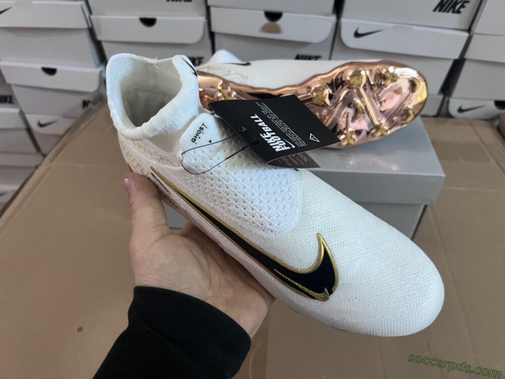 Nike Phantom GX Elite DF Link United Golden Pack FG High-Tops Football Boots - White/Metallic Gold/Black