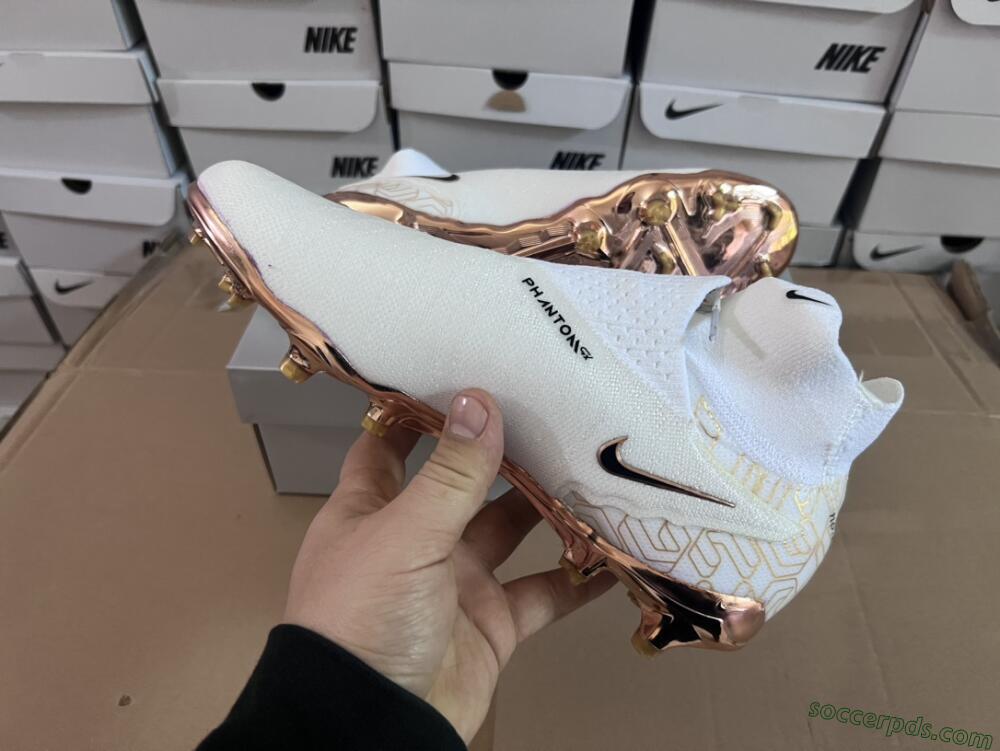Nike Phantom GX Elite DF Link United Golden Pack FG High-Tops Football Boots - White/Metallic Gold/Black