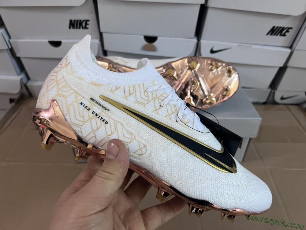 Nike Phantom GX Elite United Golden Pack FG Low-Tops Football Boots - White/Metallic Gold/Black