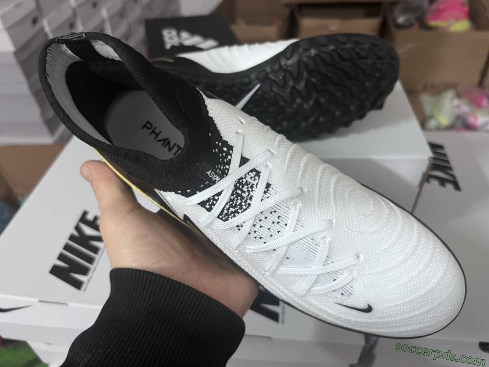 Nike Phantom Luna Elite NU FG High-Tops Football Boots - White/Black/Gold