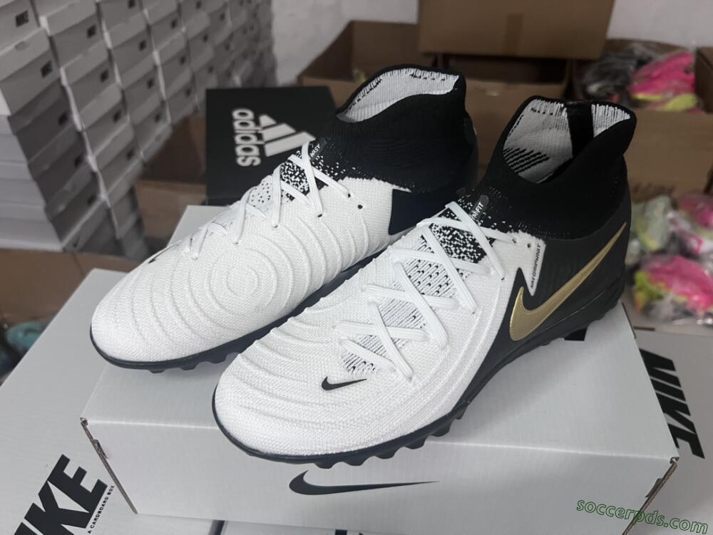 Nike Phantom Luna Elite NU FG High-Tops Football Boots - White/Black/Gold