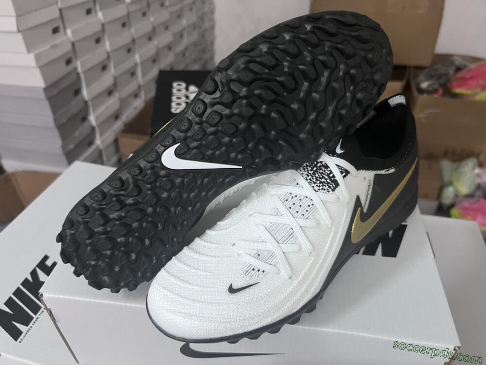 Nike Phantom Luna Elite NU FG Low-Tops Football Boots - White/Black/Gold