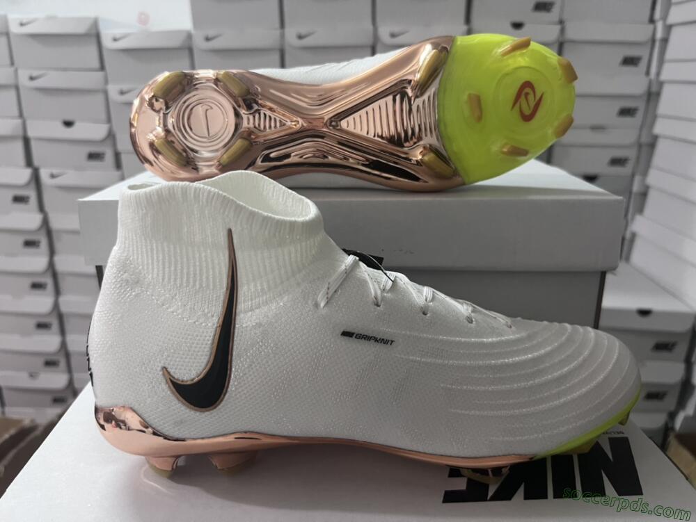 Nike Phantom Luna Elite NU FG High-Tops Football Boots - White/Black/Gold