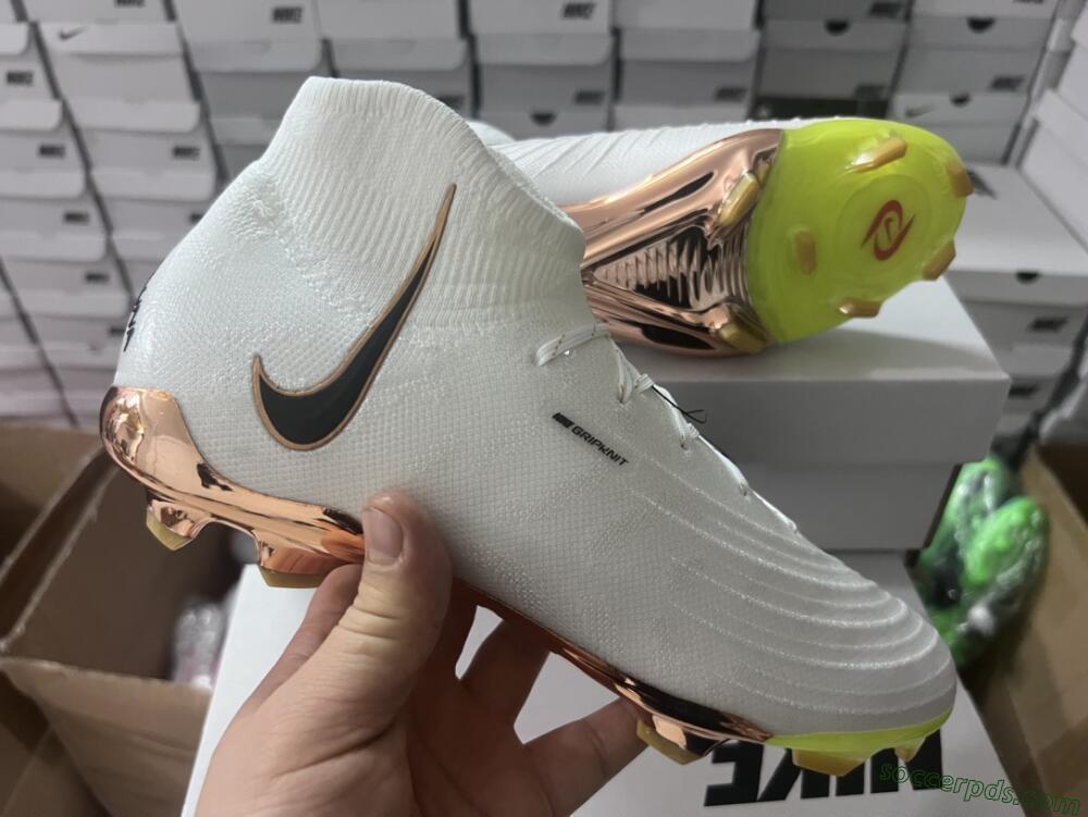 Nike Phantom Luna Elite NU FG High-Tops Football Boots - White/Black/Gold