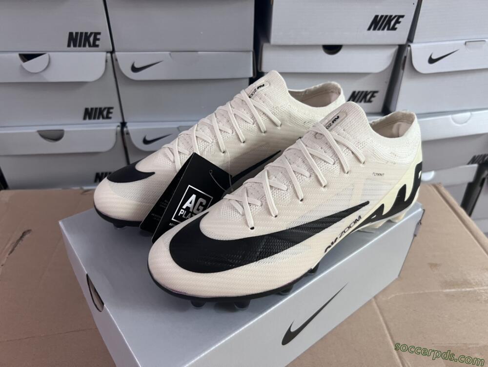 Nike Air Zoom Mercurial Vapor 15 Elite AG Low-Tops Football Boots - Beige/Black
