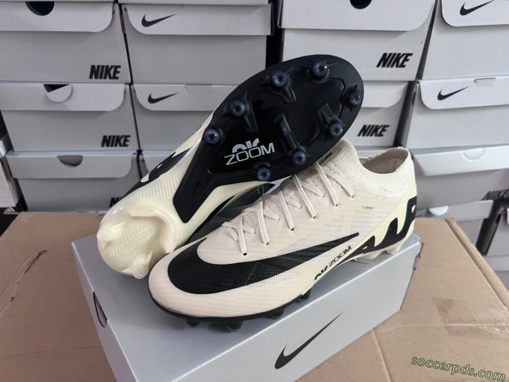 Nike Air Zoom Mercurial Vapor 15 Elite AG Low-Tops Football Boots - Beige/Black