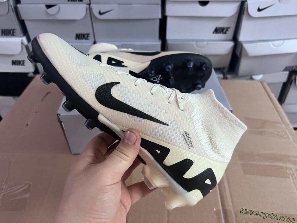 Nike Air Zoom Mercurial Superfly 9 Elite AG High-Tops Football Boots - Beige/Black/White
